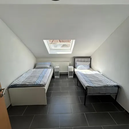 Gaestezimmer In Am Hauptbahnhof Germersheim